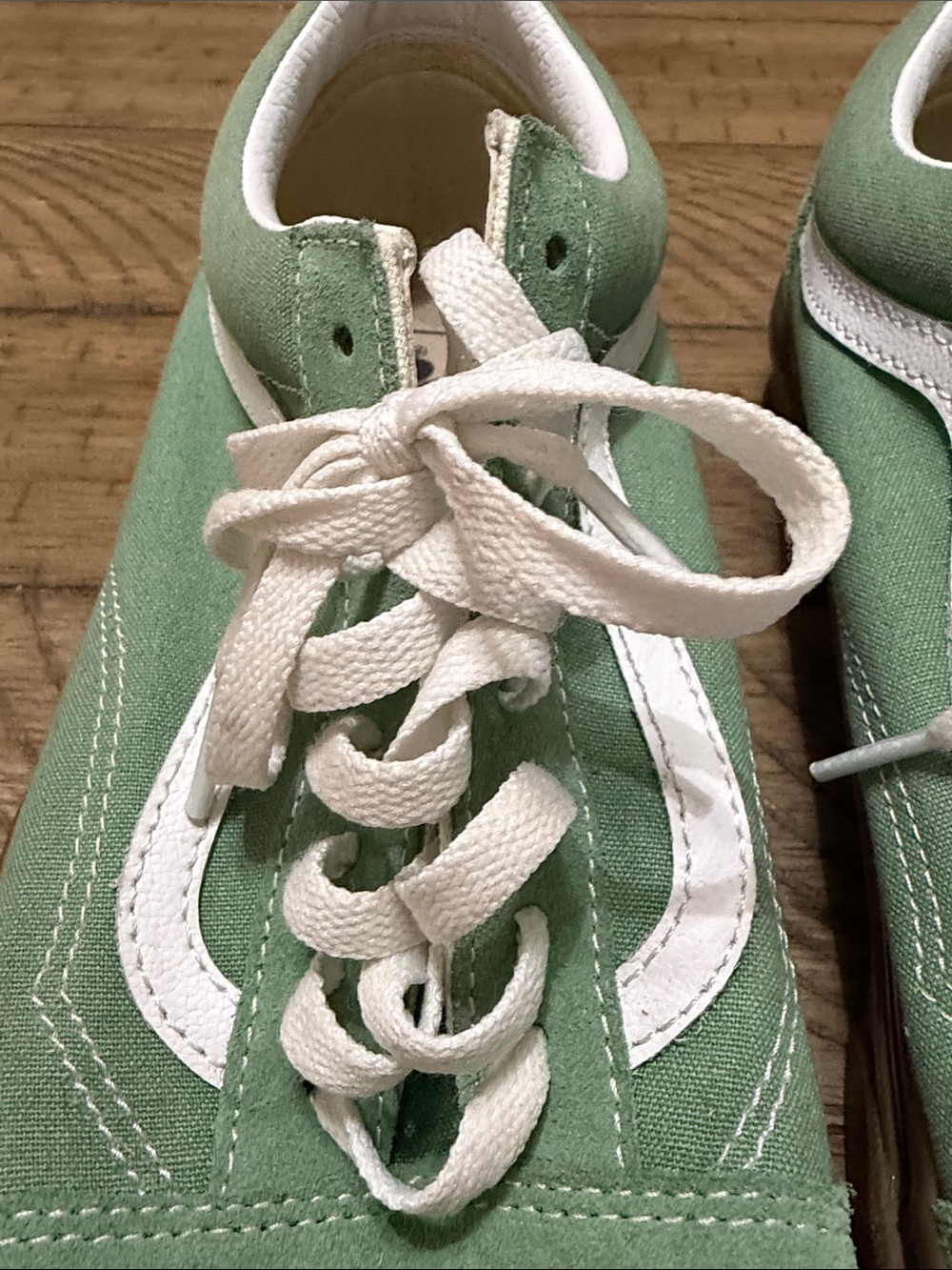 Green Suede Low-Top Sneakers with White Stripe VANS - Picture 2 of 10